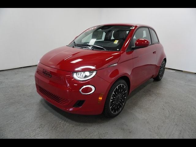 2024 FIAT 500e INSPI(RED)