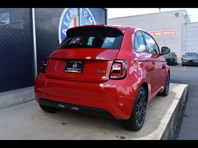 2024 FIAT 500e 