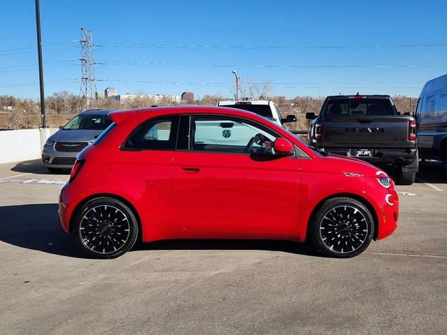 2024 FIAT 500e INSPI(RED)