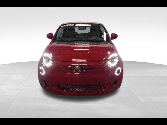 2024 FIAT 500e INSPI(RED)