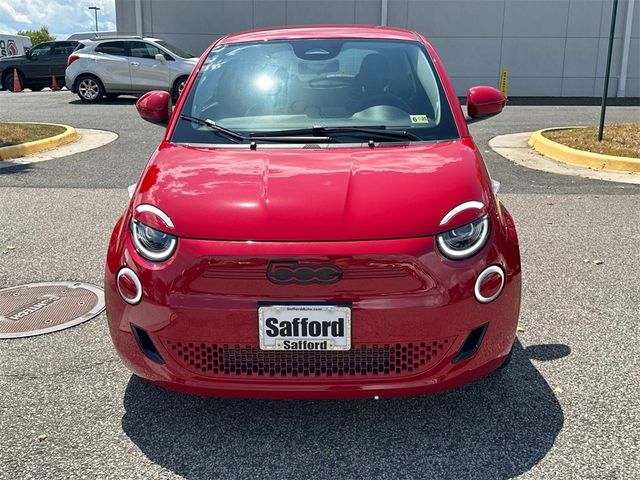 2024 FIAT 500e 