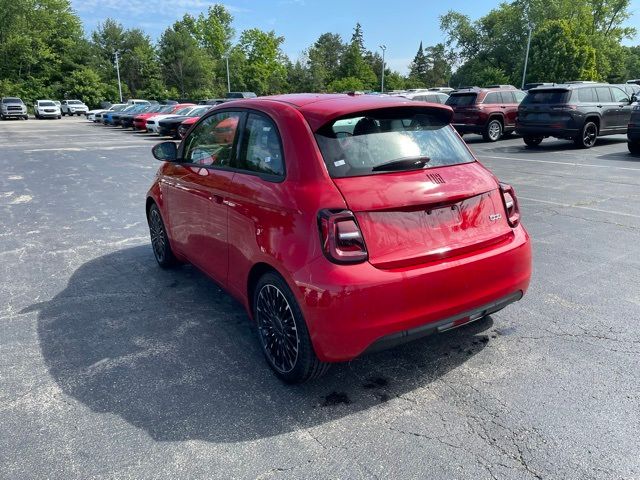 2024 FIAT 500e 