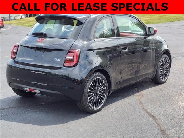 2024 FIAT 500e Music