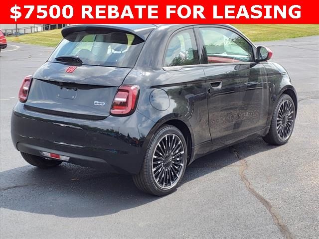 2024 FIAT 500e Music