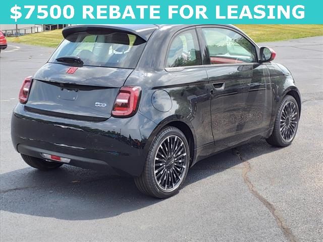 2024 FIAT 500e Music