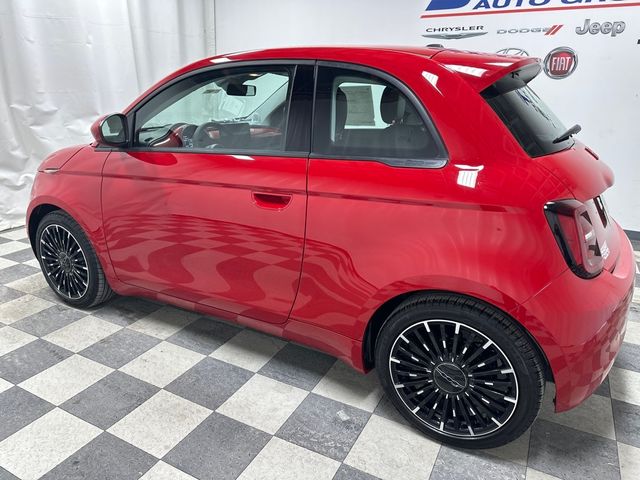 2024 FIAT 500e 