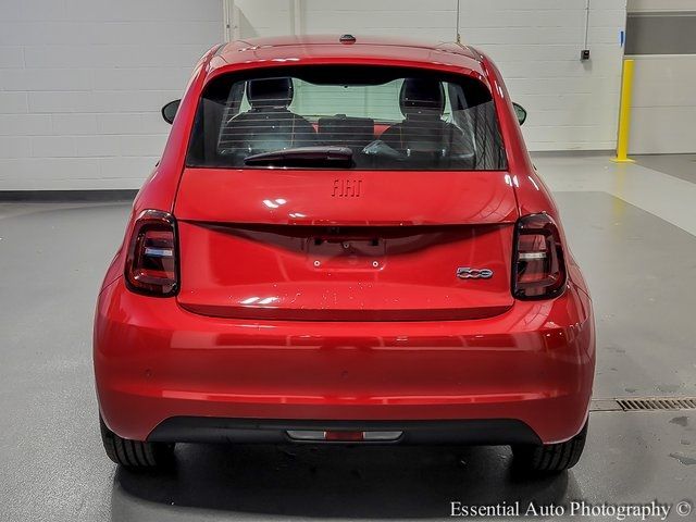 2024 FIAT 500e INSPI(RED)