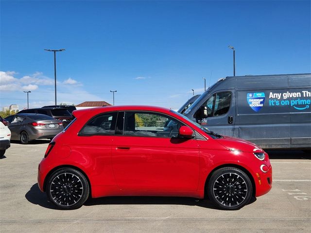 2024 FIAT 500e INSPI(RED)