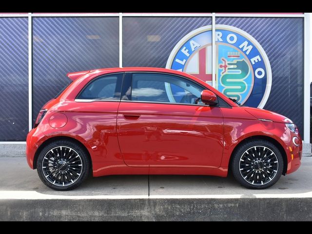 2024 FIAT 500e 