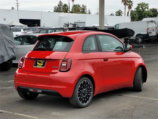 2024 FIAT 500e INSPI(RED)