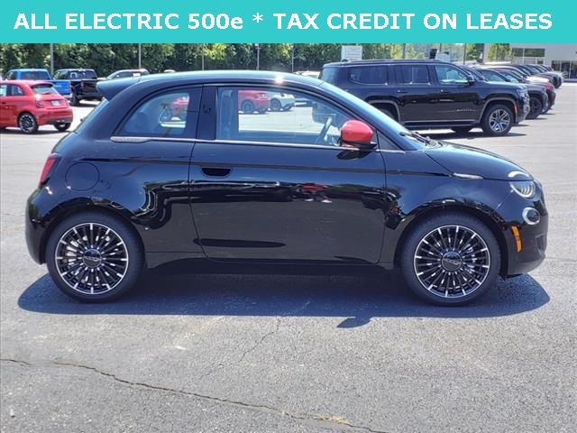 2024 FIAT 500e Music