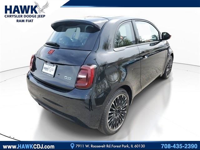 2024 FIAT 500e Music