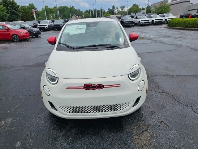 2024 FIAT 500e 