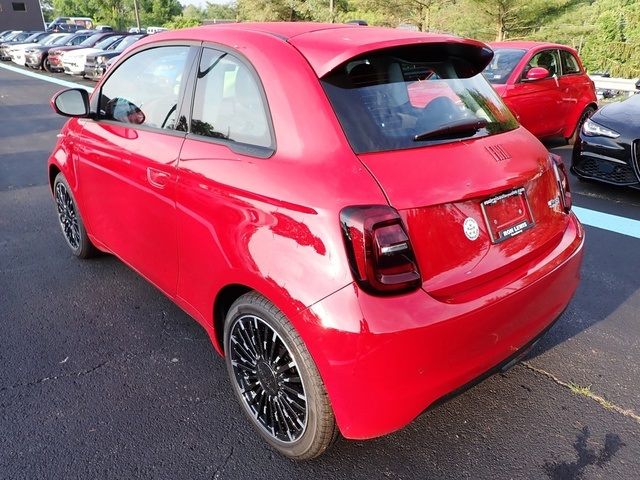 2024 FIAT 500e 