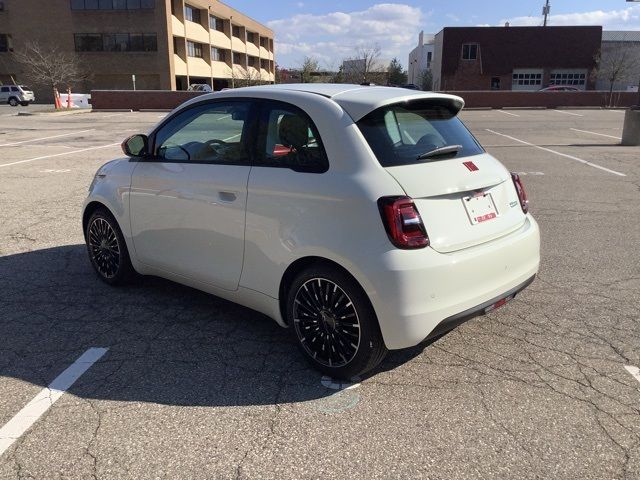 2024 FIAT 500e 