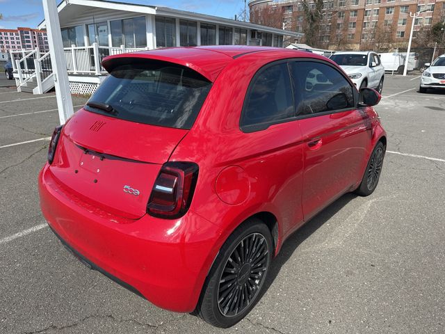 2024 FIAT 500e INSPI(RED)