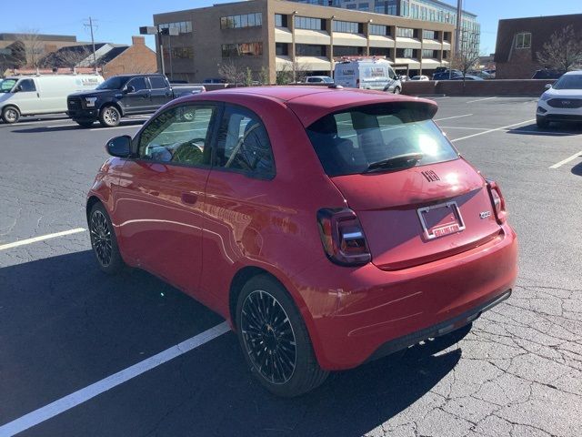 2024 FIAT 500e INSPI(RED)