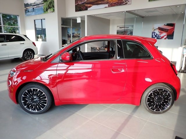 2024 FIAT 500e 