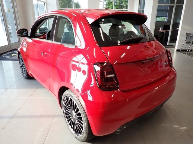 2024 FIAT 500e 