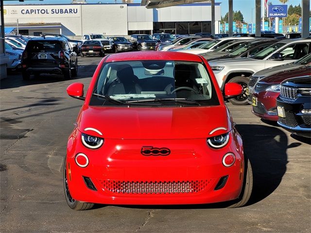 2024 FIAT 500e 