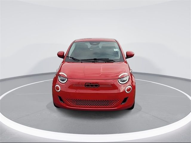 2024 FIAT 500e 