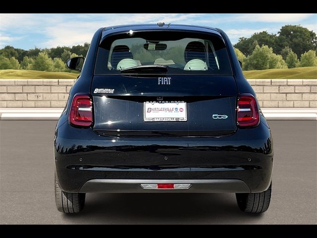 2024 FIAT 500e La Prima