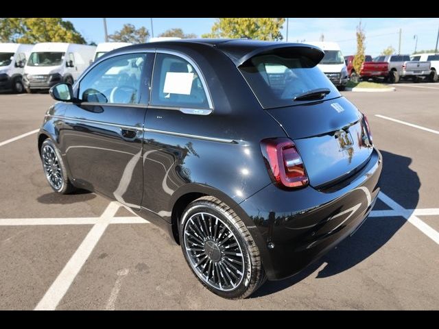 2024 FIAT 500e Music