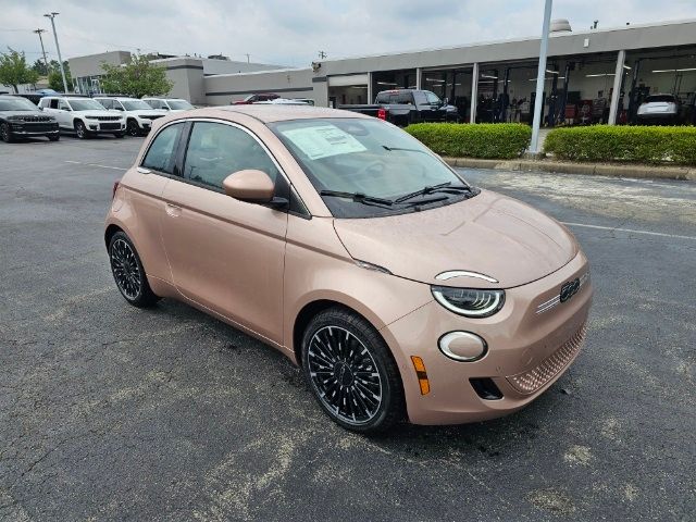 2024 FIAT 500e La Prima