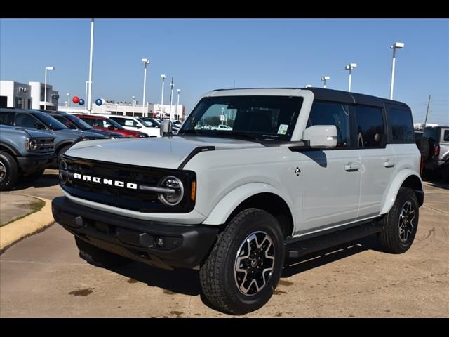 2024 Ford Bronco Outer Banks