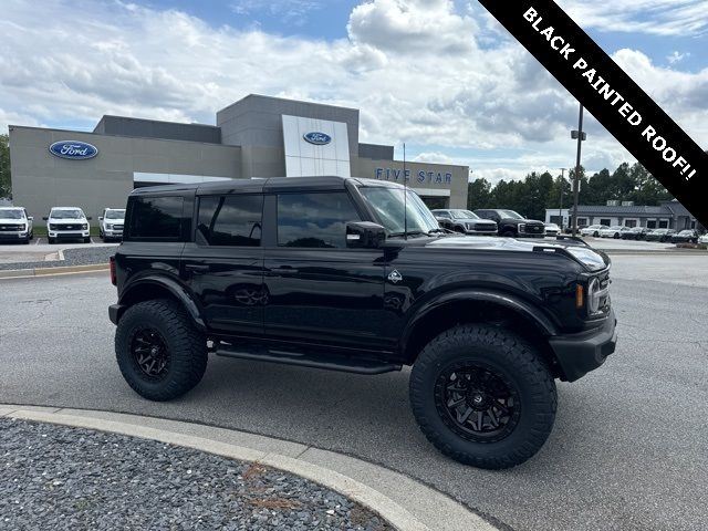 2024 Ford Bronco Outer Banks