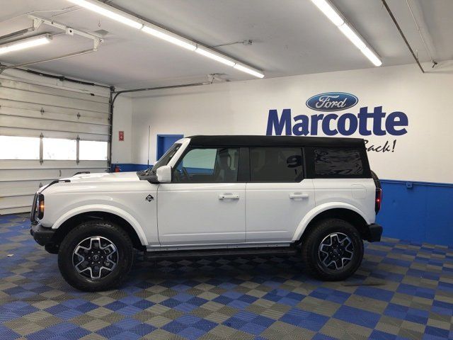 2024 Ford Bronco Outer Banks