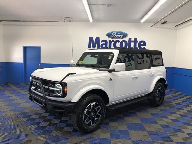 2024 Ford Bronco Outer Banks