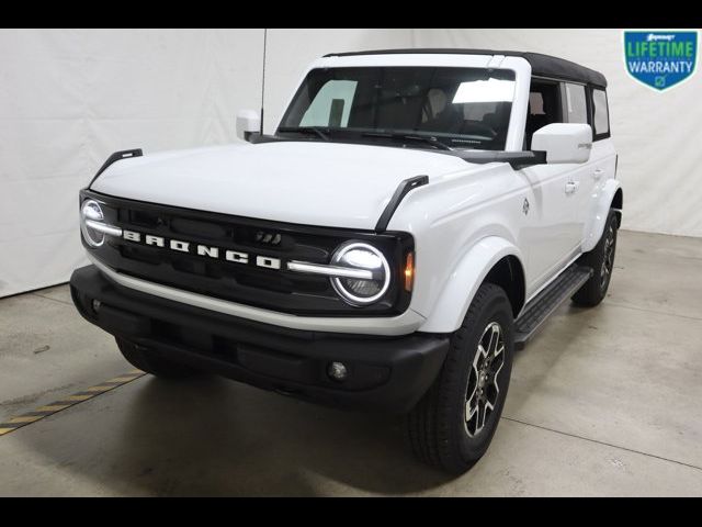 2024 Ford Bronco Outer Banks