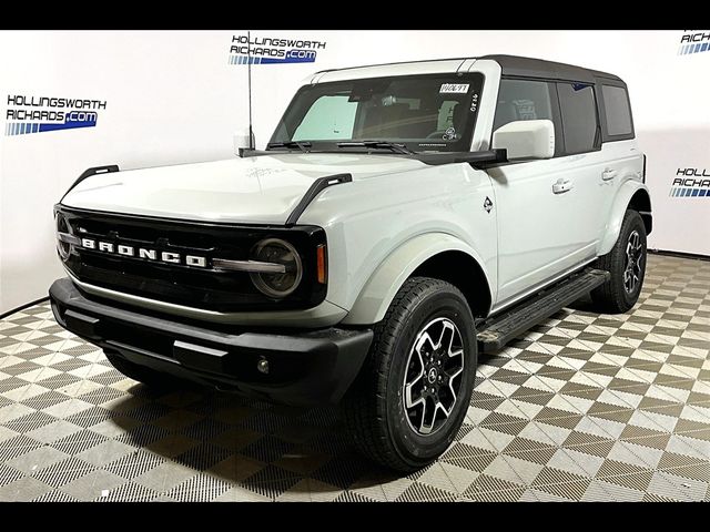 2024 Ford Bronco Outer Banks