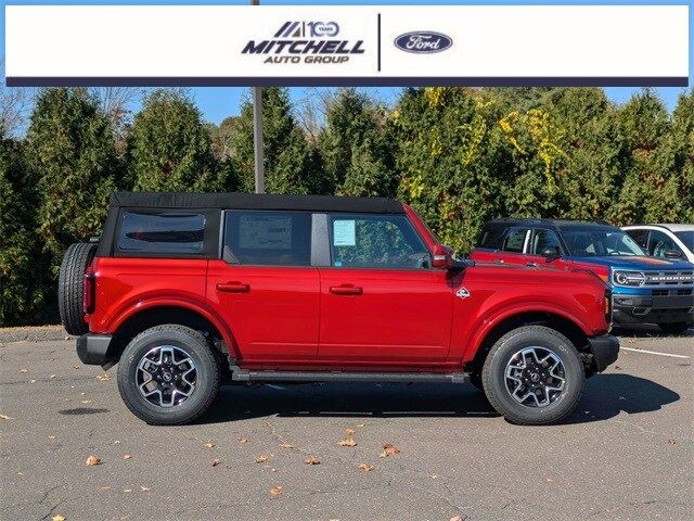 2024 Ford Bronco Outer Banks