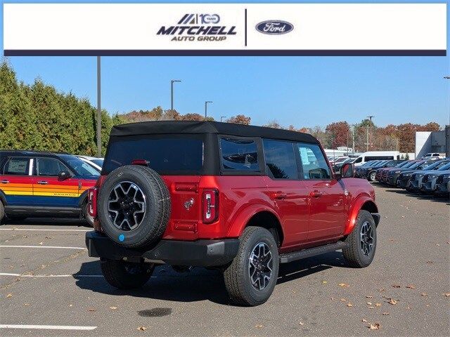 2024 Ford Bronco Outer Banks