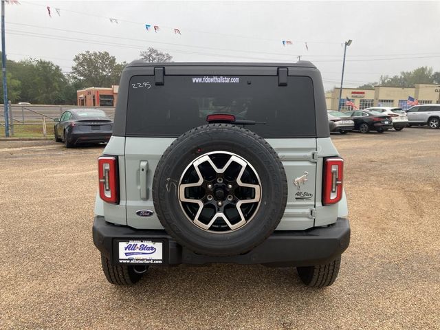 2024 Ford Bronco Outer Banks