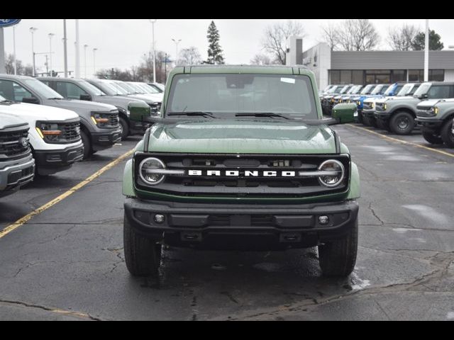 2024 Ford Bronco Outer Banks