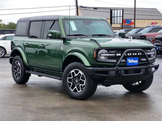 2024 Ford Bronco Outer Banks