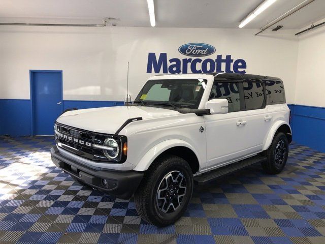 2024 Ford Bronco Outer Banks