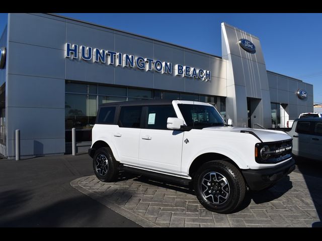 2024 Ford Bronco Outer Banks