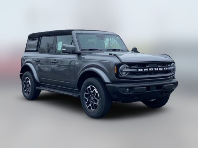 2024 Ford Bronco Outer Banks