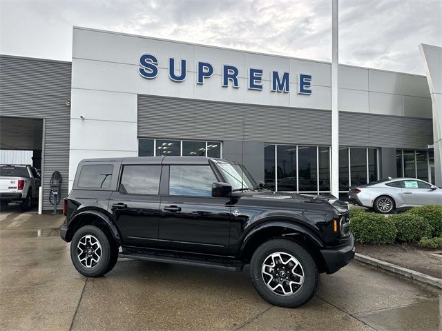 2024 Ford Bronco Outer Banks