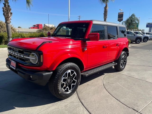 2024 Ford Bronco Outer Banks