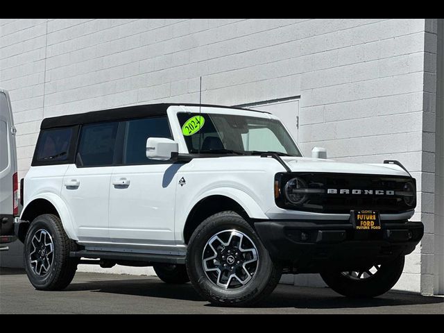 2024 Ford Bronco Outer Banks