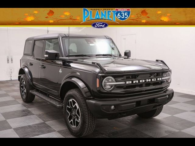 2024 Ford Bronco Outer Banks