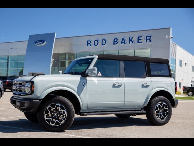 2024 Ford Bronco Outer Banks