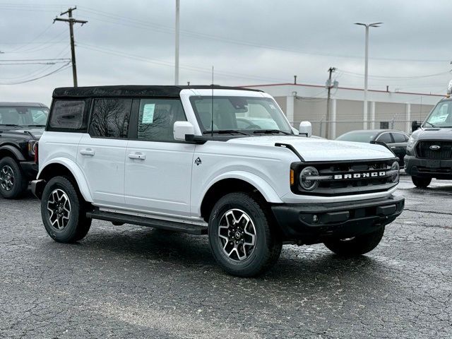 2024 Ford Bronco Outer Banks