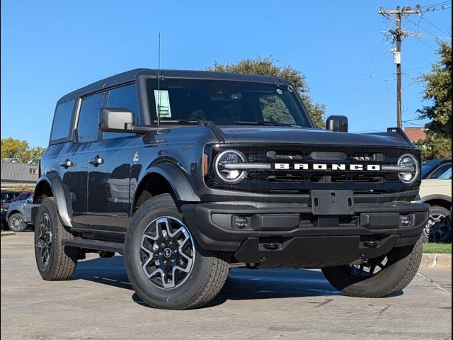 2024 Ford Bronco Outer Banks