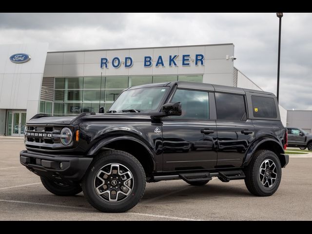 2024 Ford Bronco Outer Banks